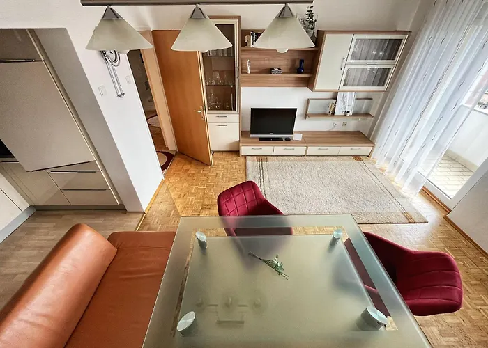 Penthouse Near Red Bull Ring Appartamento Knittelfeld